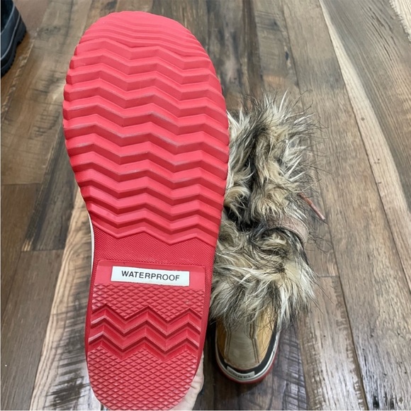Sorel winter fur boots Wm 6 - Picture 2 of 8
